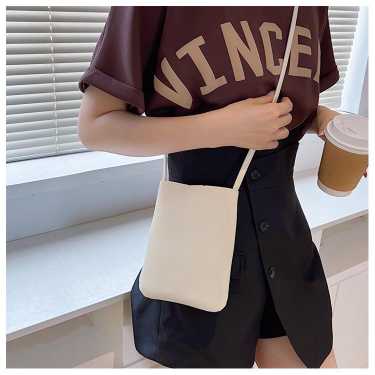 

Korean Literary Small Shoulder Bag Casual Retro Solid Color Vertical Mobile Phone Bag Simple Soft Leather Shoulder Bag Wholesale белый