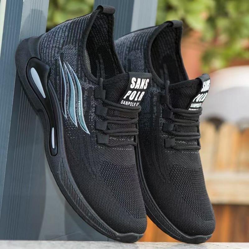 Men's shoes spring and summer new men's casual flying shoes trendy work running shoes kitchen shoes breathable men's shoes