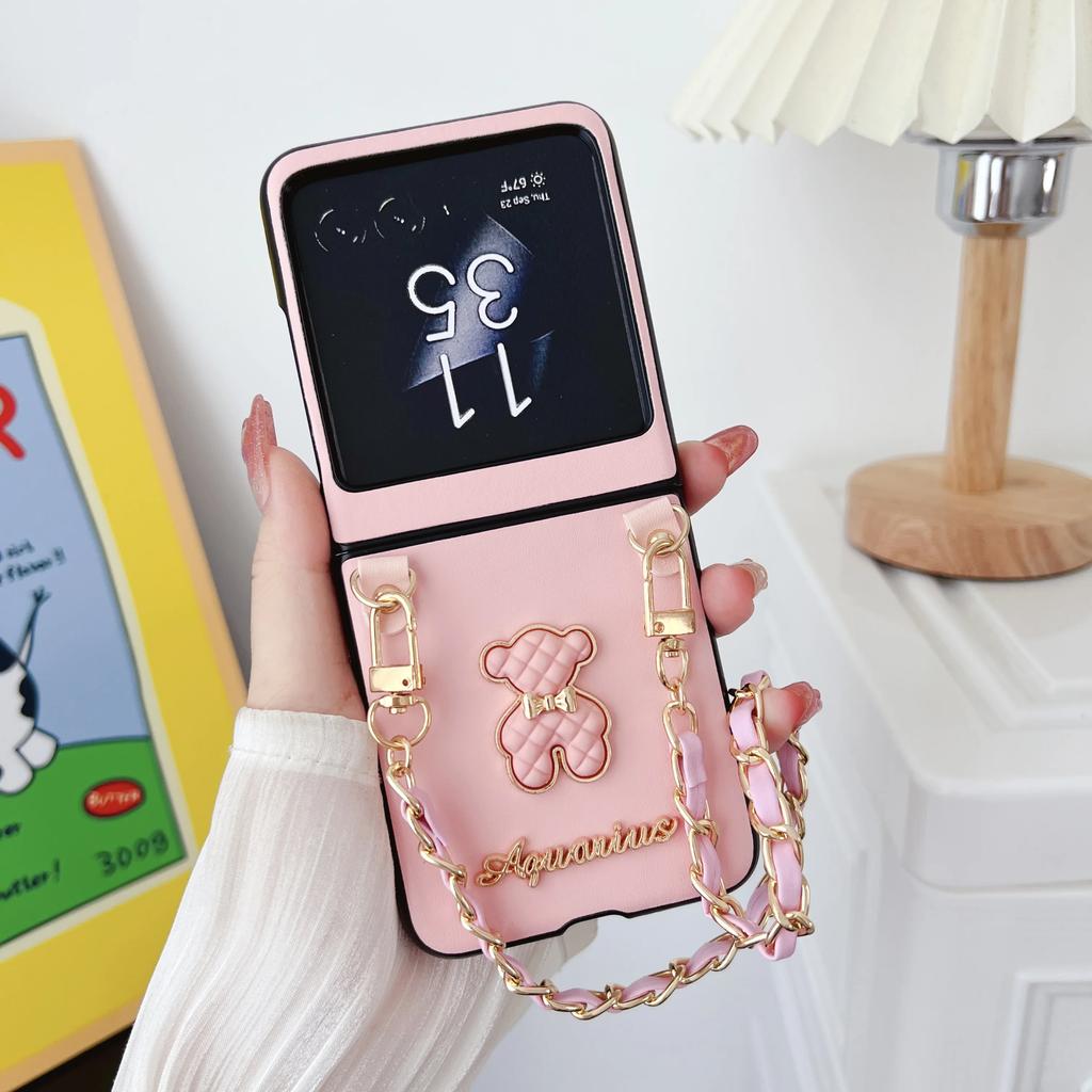 Grid Pattern Lambskin Cute Little Bear Wrist Strap PU Leather Phone Case for Motorola Razr 60 Pro 50 40 Ultra Shockproof Cover