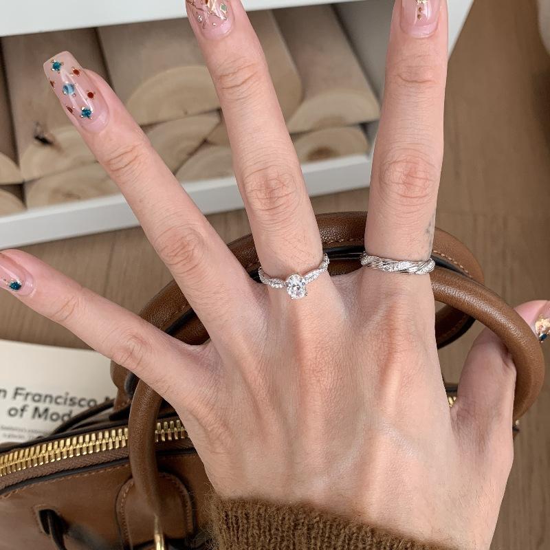 Vintage Antique Twist Diamond Ring Light Luxury Niche Design Temperament Retro Exquisite Index Finger Ring