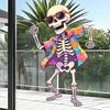 Dancing Skeleton Static Glass Sticker, Skeleton with Sunglasses And Floral Shirt Window Clings, Waterproof Window Decals for Bars Pubs Restaurants