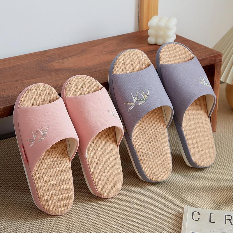 Four Seasons Cotton and Linen Slippers Women's Spring and Autumn Indoor Silent Machine Washable Elderly Linen Slippers Home Men's Household
