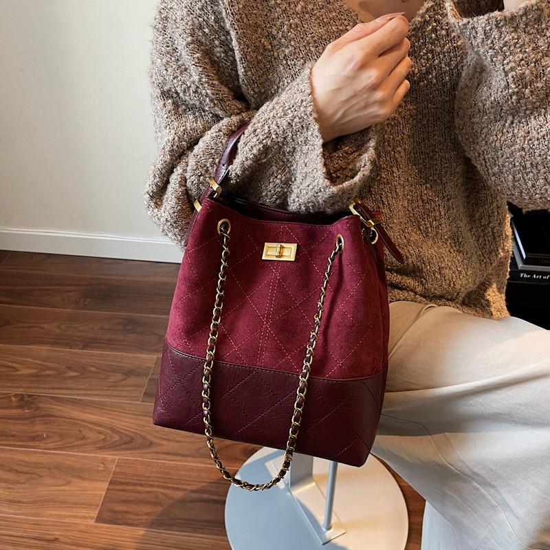 Elegant Pu Crossbody Bag With Quilted Chain Strap For Daily Office Use