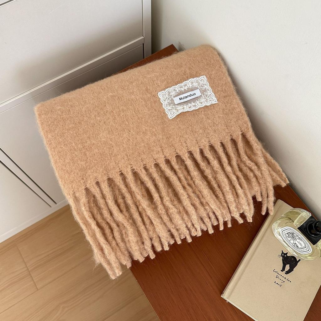 Keep your own money! Small fresh wool scarf for women's autumn and winter new Dongdaemun solid color warm scarf for couples
