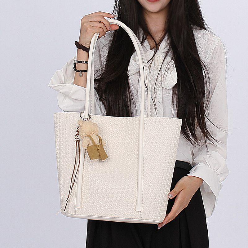 

Сумка Женская Сумка-тоут Большая Вместимость Сумка для Поездок на Работу Универсальная Сумка на Плечо Сумка на Плечо Студентов Колледжа Класс Сумка Под Мышку White [send small bag + strap bear + gift bag]]