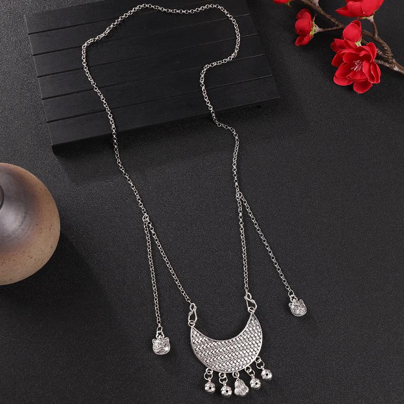 Women's Chinese-style long necklace with vintage fringed sweater chain accessory