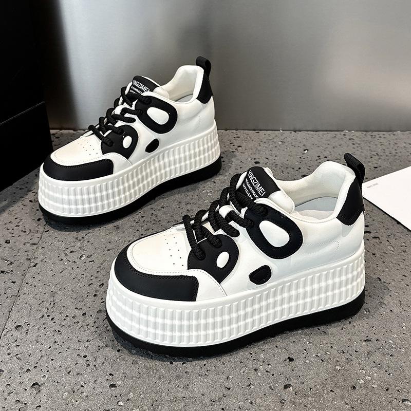 thick-soled little white shoes for women's 2025 spring new muffin versatile explosive casual board shoes small inner height increase women's shoes