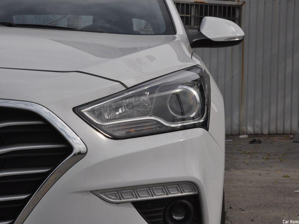 Hyundai Mistra 17/18 LED Front Daytime Running and Fog Light Assembly