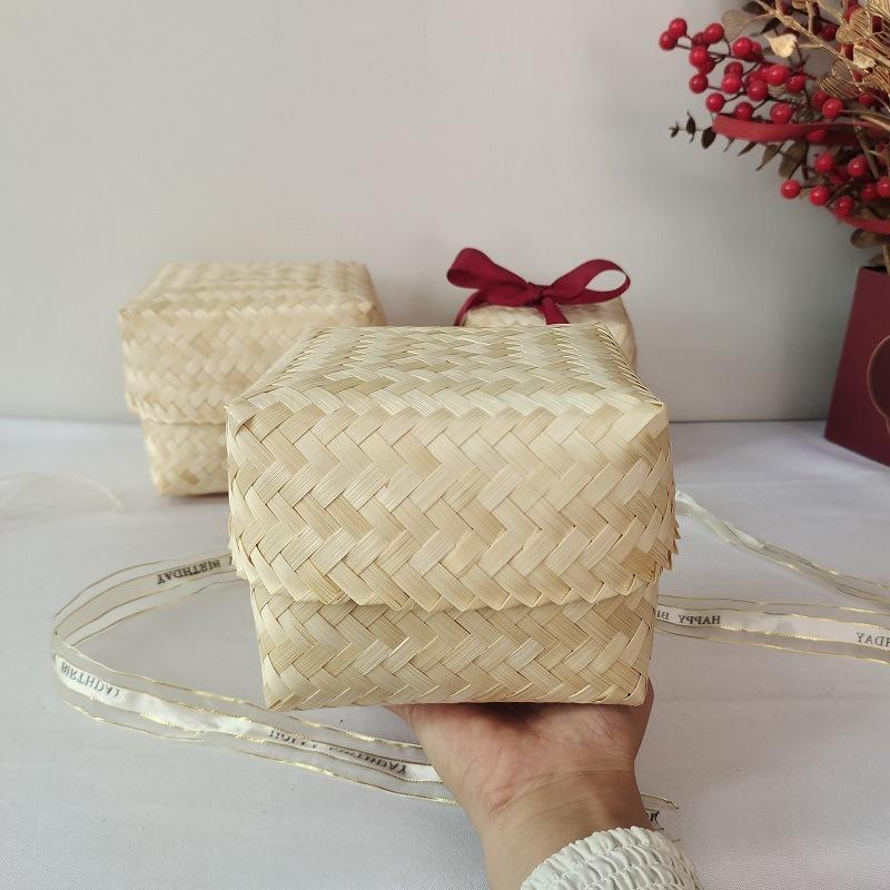 Bamboo Woven Reusable Gift Box Tight Seal Durable Handmade Container for Tea Dried Goods Easter Holiday Gift Packaging