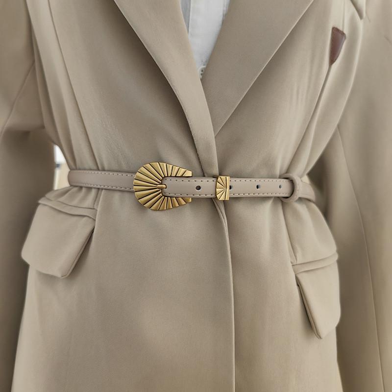 Minimalist Leather Waist Belt With Pin Closure For Jeans And Skirts