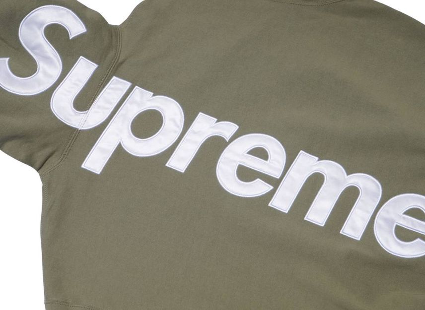 Supreme Felpa con Cappuccio e Applicazione in Raso Verde Oliva Chiaro
