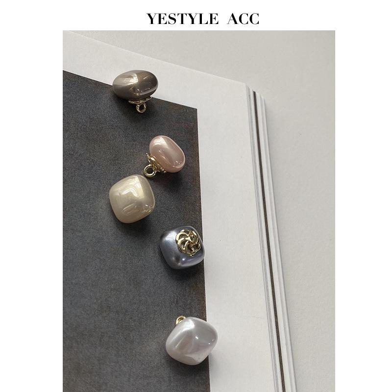 Yisen Women's Knit Cardigan with Square Pearl Cheongsam Collar and Decorative Buckle