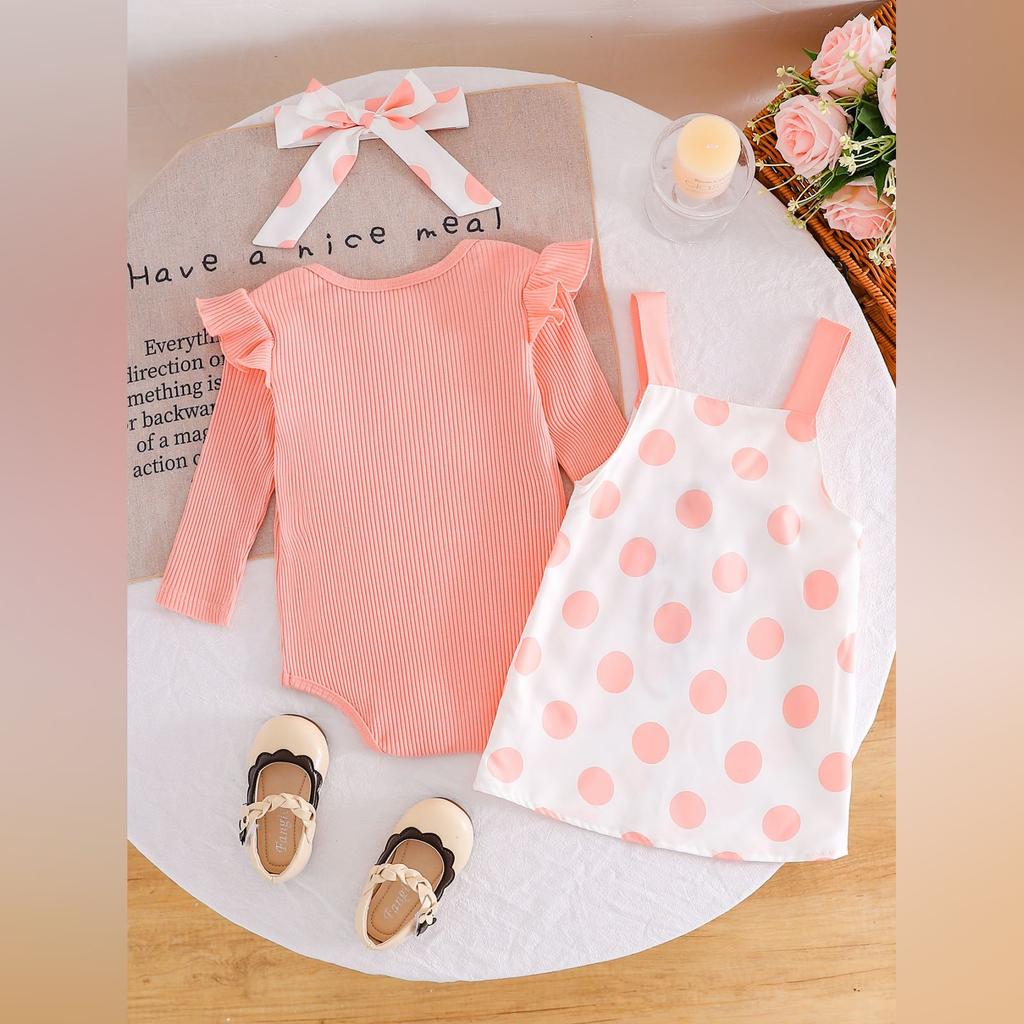 Stilig kjolesett med lange ermer