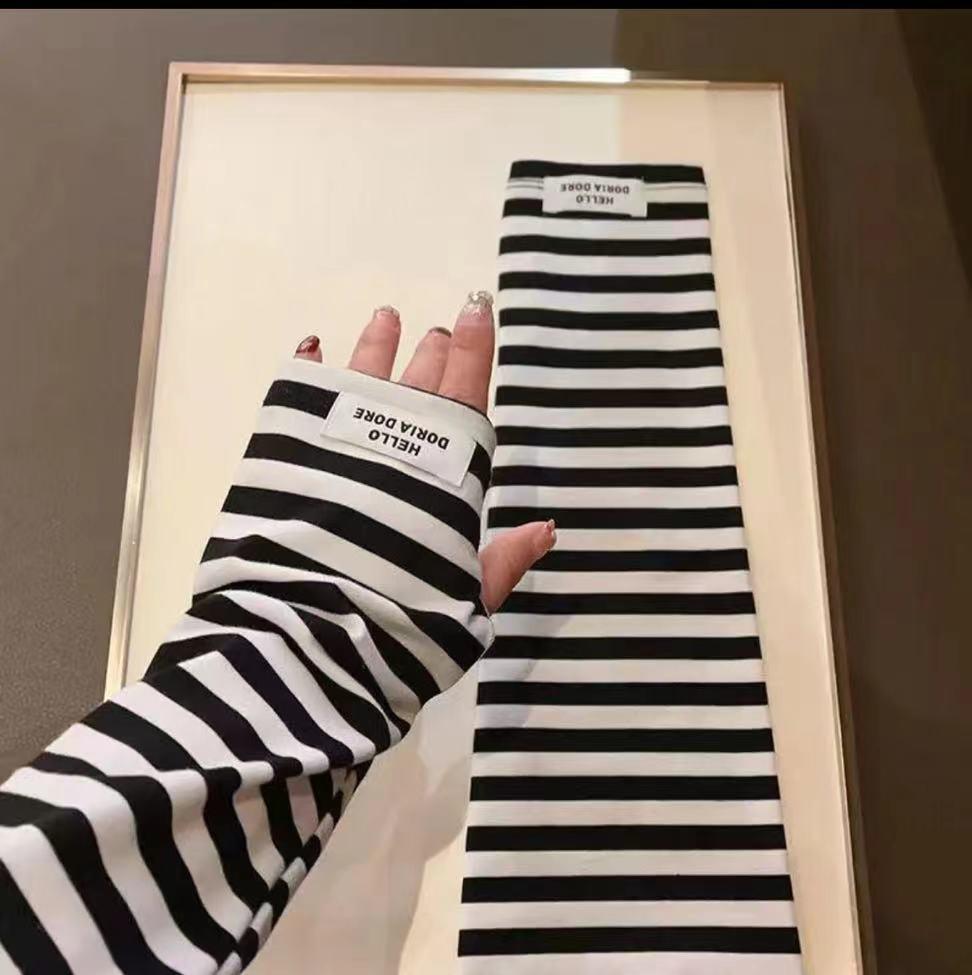 

Yang Zi Rainbow Striped Women s Sun Protection Sleeves - Summer UV-Blocking, Stretchable, Loose Fit One Size