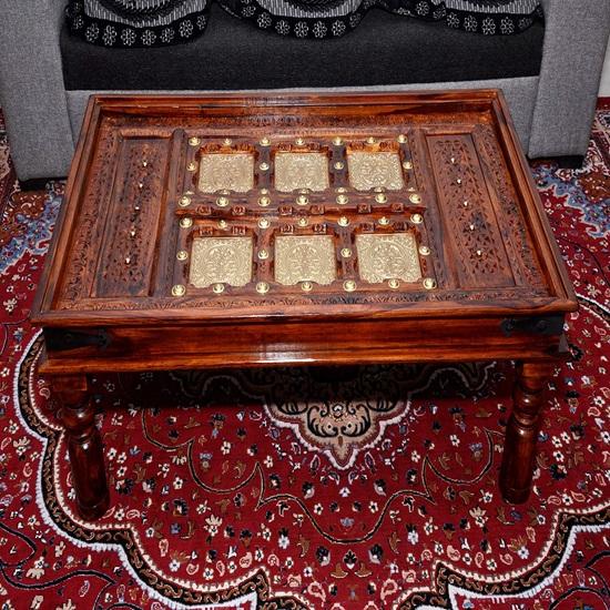 Antiker Messing-Mor-Patda-Design-Massivholztisch mit Glasplatte, Mitteltisch, Gartentisch, Wohnzimmer