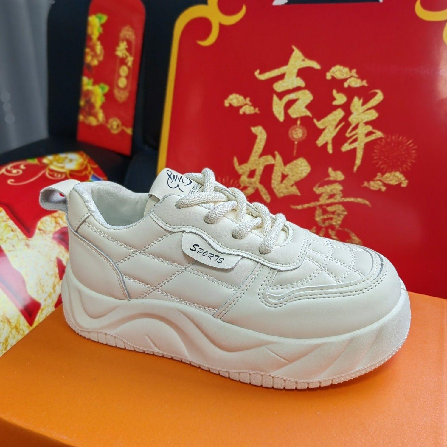 

The new explosion of the season, college style literary and artistic women s shoes, thick baseplate shoes, versatile casual sports shoes, students, 40 бежевый