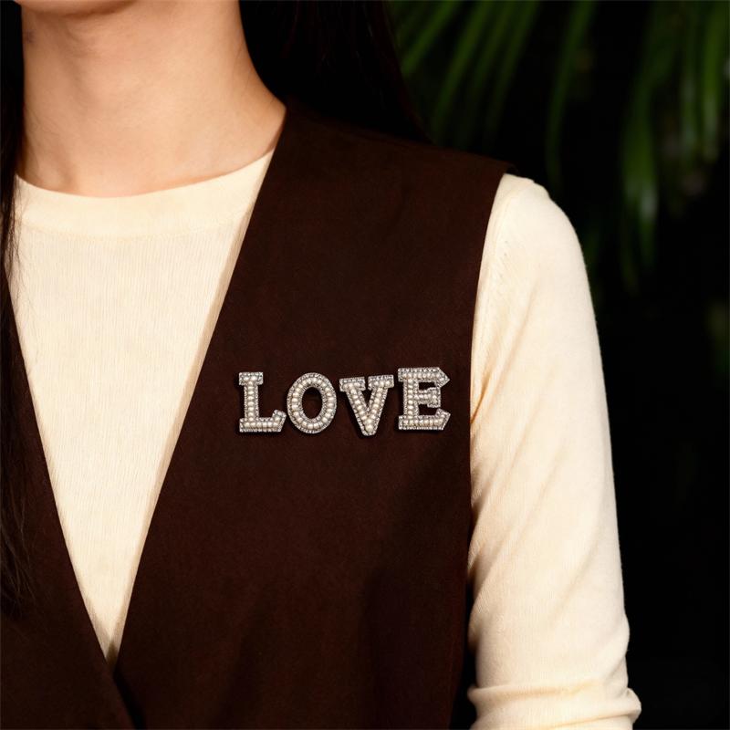 Kristall Strass Perle A-Z 26 Buchstaben Brosche Damen Englisches Alphabet Brosche Anstecknadel Korsage Kragen Schmuck Kleidung Tasche Deko Geschenke