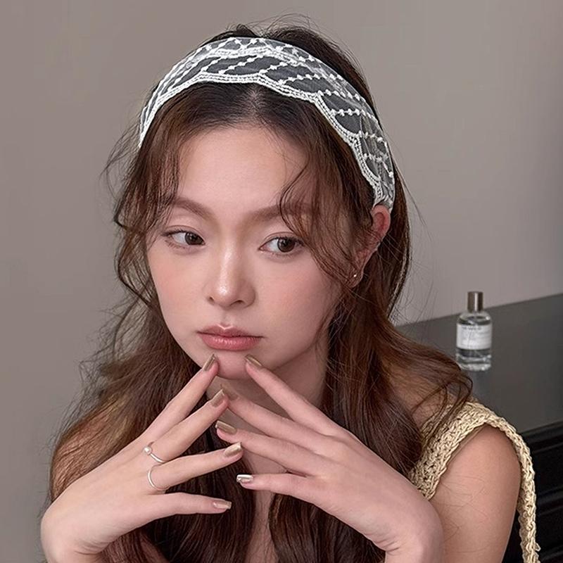 1Pcs New Lace Ribbon Hair Scarf Braids Headband Hair Accessories Loral Embroidered Bag Long Neck Scarves Mountaineering Scarf