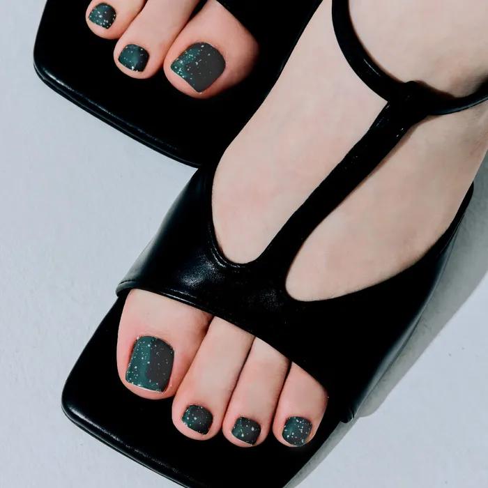 Gentle Forest Gel Pedi