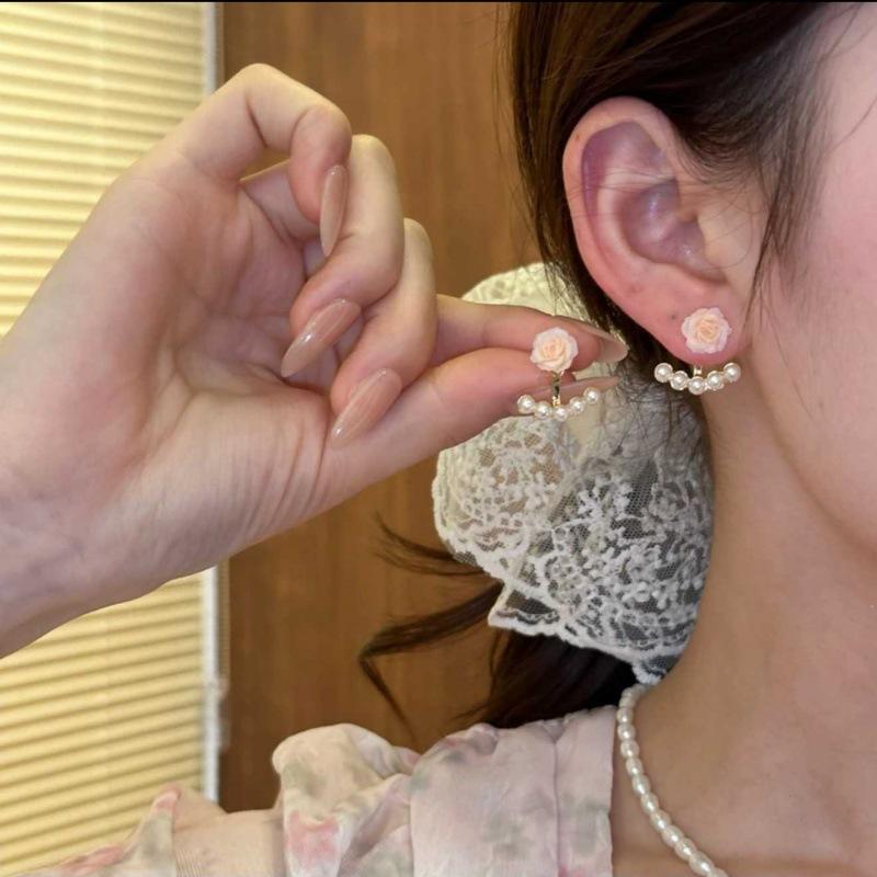 

Элегантные модные серьги-пусеты с цветком, корейские серьги с имитацией жемчуга для женщин, очаровательные украшения для вечеринки, свадьбы, подарки шампанского