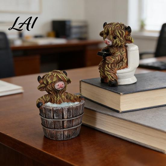 Weather Resistant Garden Statue 2Pcs/Set Funny Highland Cow Figurine Bathing and Toilet Sitting Ornament Realistic Resin Indoor Outdoor Figurine