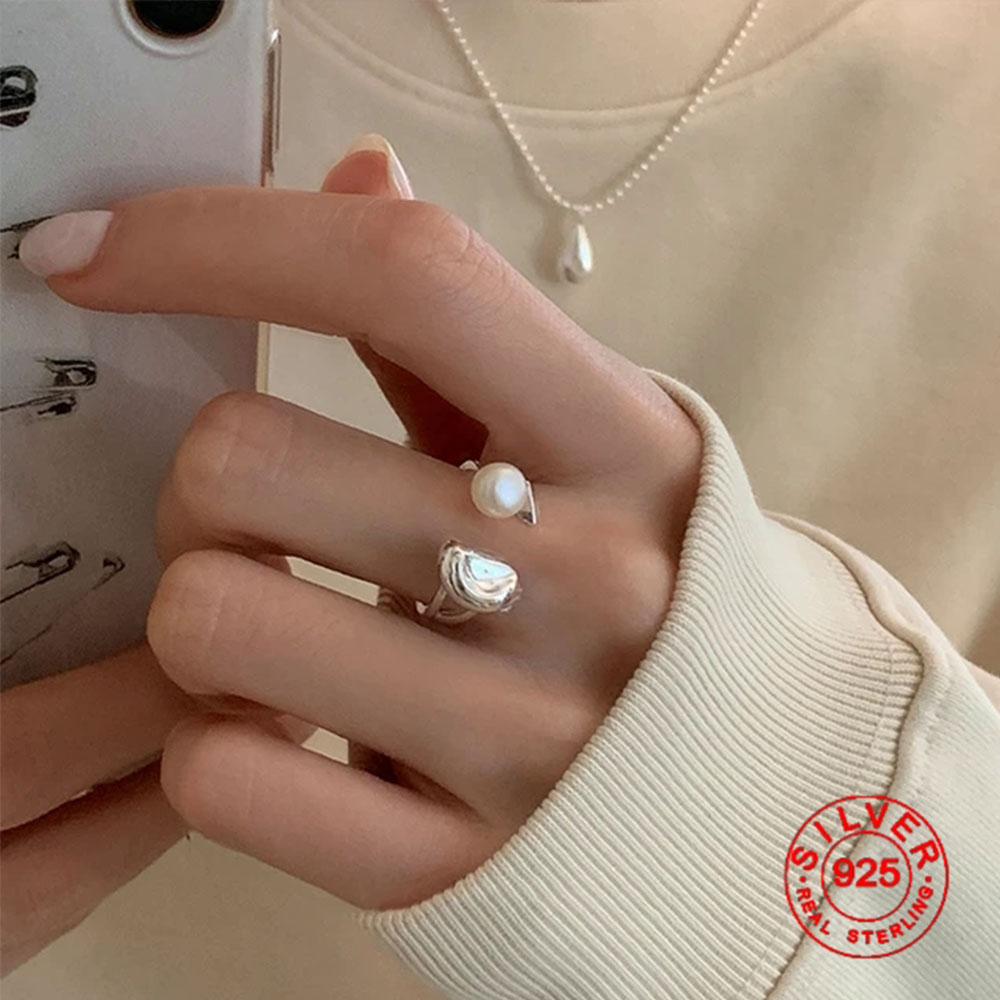 

BFCLUB Silver Color Unique Pearl Hug Ring For Women Jewelry Finger Adjustable Open Vintage Ring For Party Birthday Gift