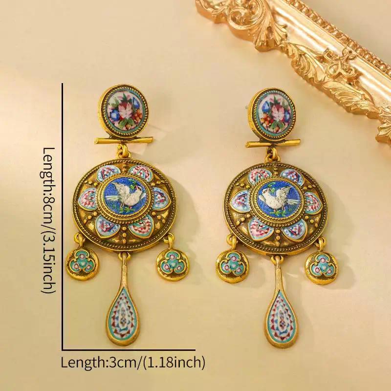 Retro Court-Style Rattle Earrings Medieval Ethnic Vintage Travel Peace Dove Design Fashion Jewelry Accessory