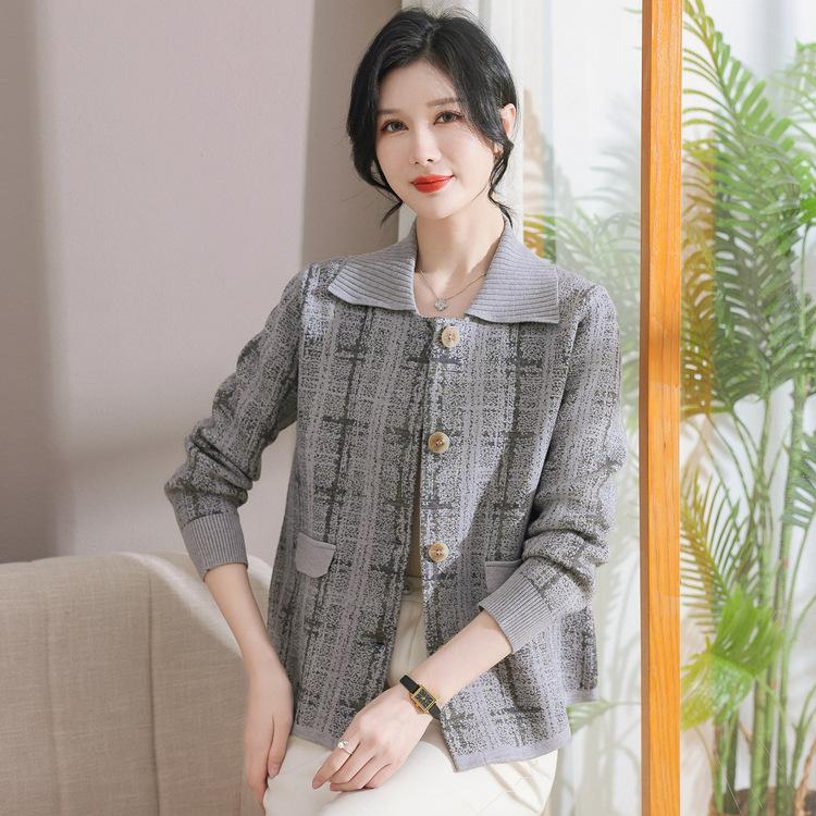 Nouveau Style de Vêtements pour Femmes d'Âge Moyen et Âgées, Cardigan Pull Tendance Vêtements Hauts Nobles, Vêtements de Printemps pour Mère, Veste Courte Tricotée