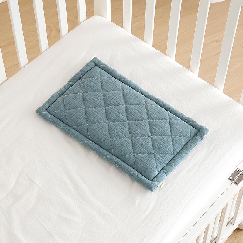 "Novorozenecká bavlněná gázová přikrývka - použití ve čtyřech ročních obdobích"