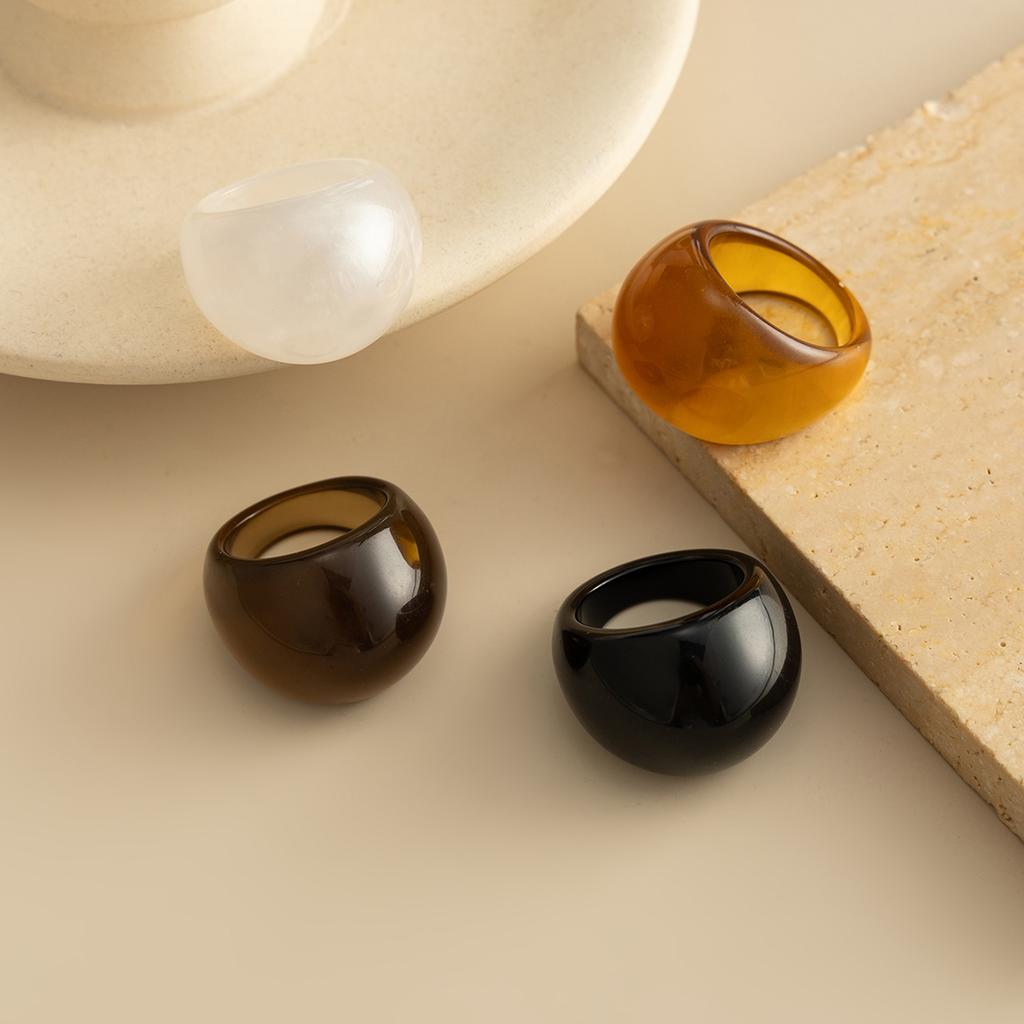 Ingemark 4 Colors Vintage Simple Irregular Resin Rings for Women Minimalist Smooth Geometric Rings New Year Party Jewelry Gift