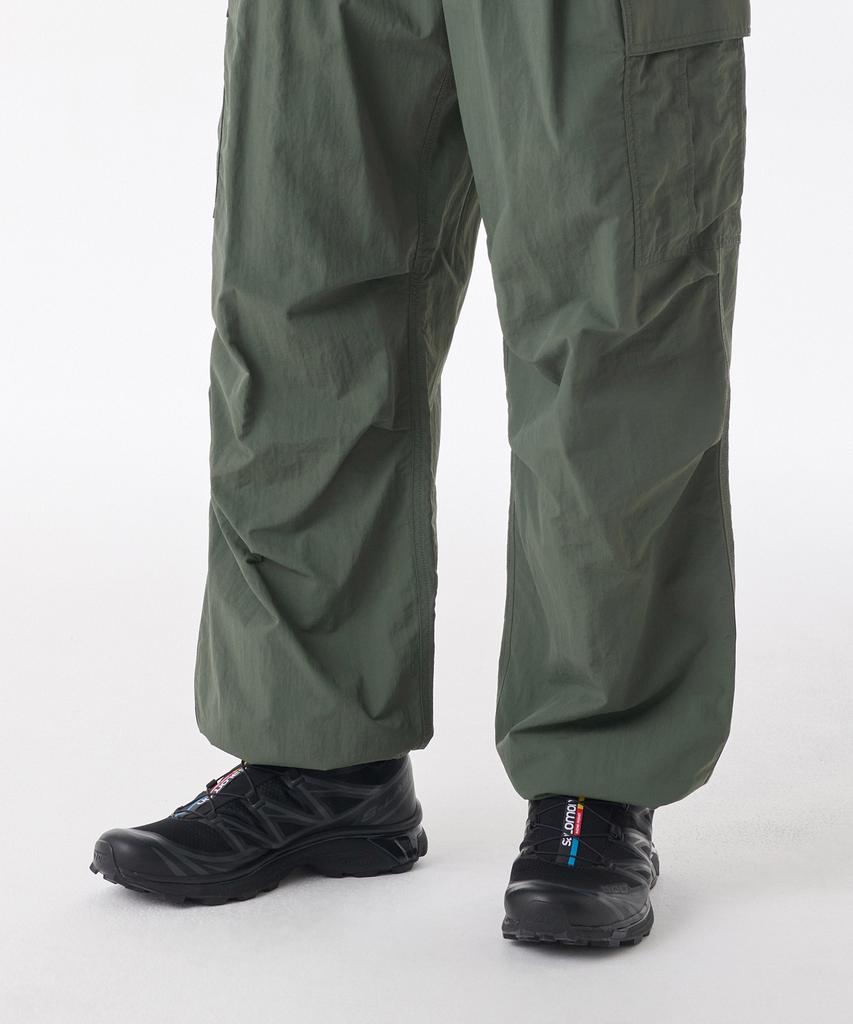 Musinsa Standard Nylon One-Tuck Parachute Cargo Pants [Khaki]