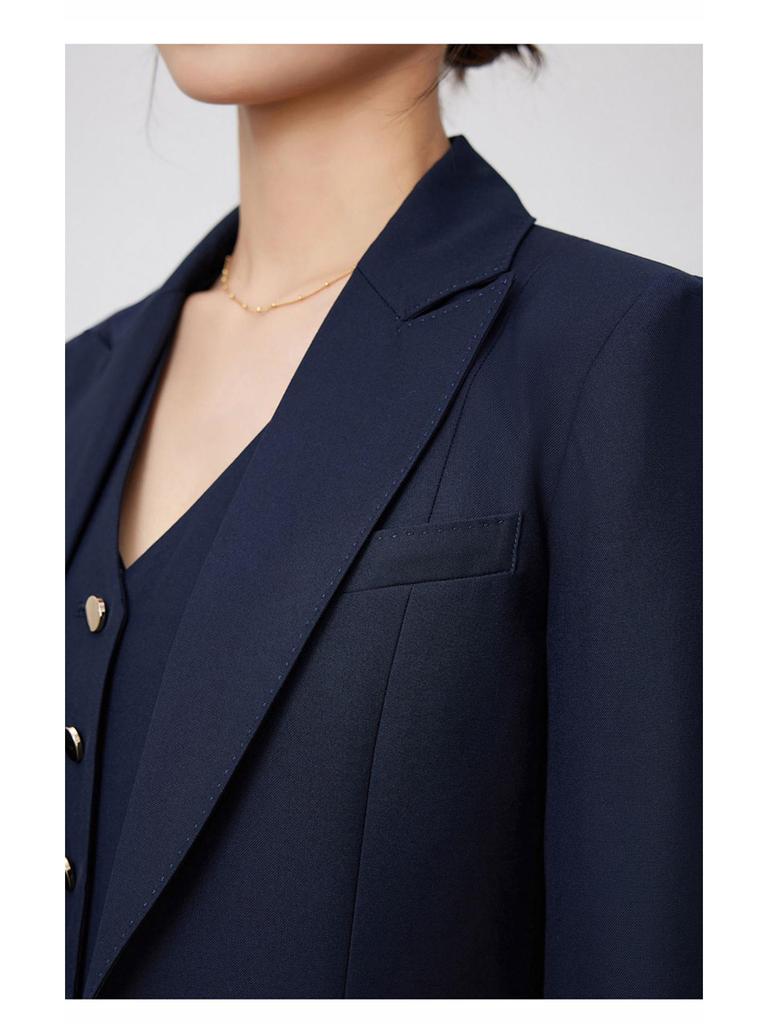 Dreiteiliger Anzug aus hochfeiner Wolle für Frühling/Herbst: Slim Fit Weste & Schlaghose