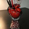 Gothic Anatomical Heart Resin Vase Unique Skull Base Perfect For Halloween Decor Dark Home Party Ornaments