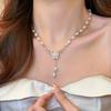 One Faux Pearl Flower Pendant Necklace for Women, an Elegant and Uniquely Designed, Subtly Luxurious Clavicle Chain, Suitable for Everyday Wear.