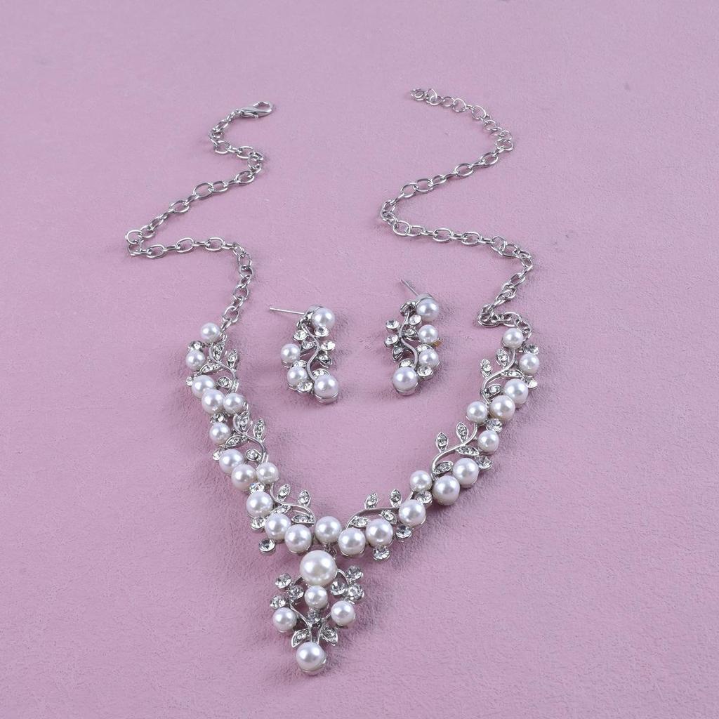 Rhinestone Clavicle Necklace & Earring Set for Brides - Korean Style, Simple & Versatile for Wedding or Evening Gown.
