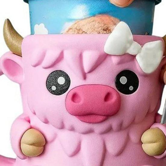 Držák na pintu zmrzliny Highland Cow Držáky na nanuky Držák na plechovku od piva Izolovaný držák na zmrzlinu se skrytou zásuvkou na svačinu a lžičkami