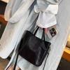 New Commuter Soft Leather Bucket Bag Women's Premium Sense Portable Tote Bag Vegetable Tanned Soft Leather Shoulder Messenger Bag