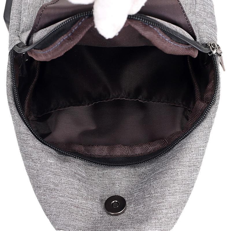 New fashion sports backpack, rechargeable men's breast bag, outdoor leisure shoulder bag.