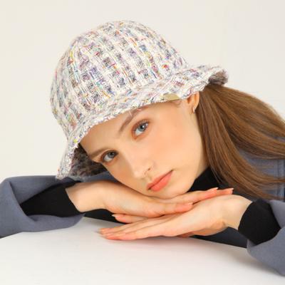 WHITE SANDS Fuzzy Tweed Bucket Hat Frozen White