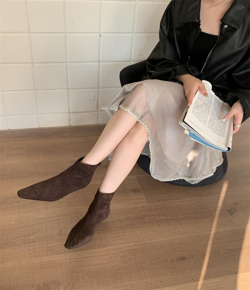 Europe, America 2025 Autumn and Winter New Simple Matte Suede Flat Socks Boots Flat Heel Thin Boots Temperament Pointed Short Boots Women