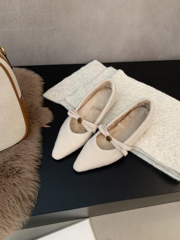 French inner height increase Mary Jane shoes 2025 word with pointed small fragrant wind shallow mouth single shoes