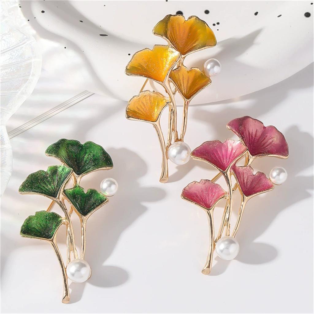 1Pc Charm Retro Ginkgo Leaf Broch Elegant Classical Pin Clothing Bag Jewelry Accessories Party Festival Gifts Souvenirs Trendy