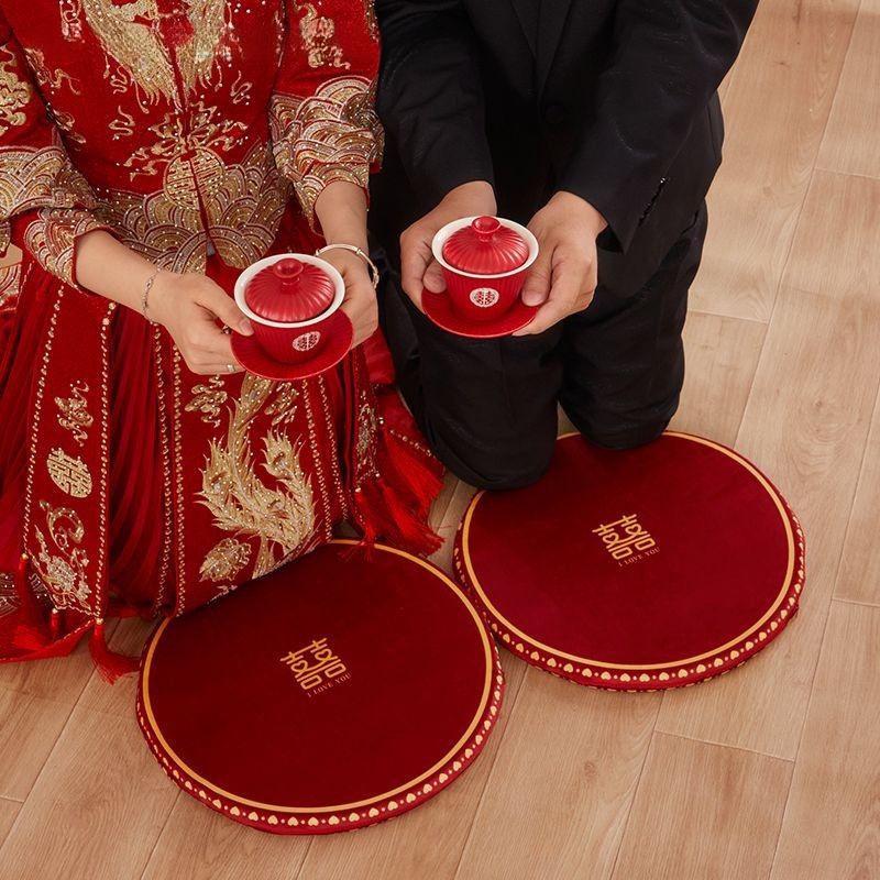 Red Wedding Kneeling Cushions for Tea Ceremony and Bride's Address Change - Complete Cotton Set.