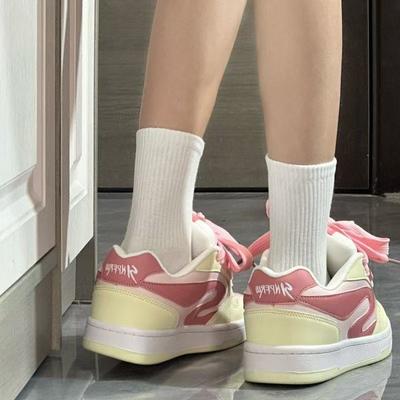 Obuwie damskie – Sneakersy