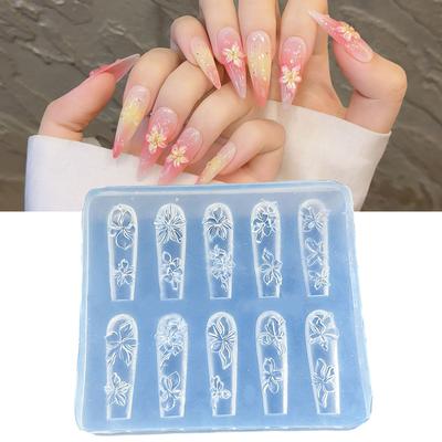 Nail art – Stencil e stampini per unghie