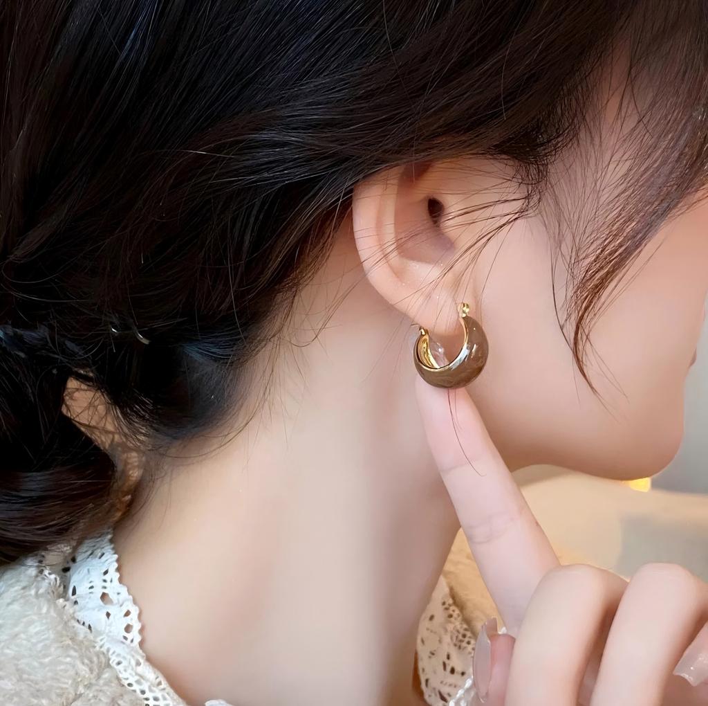 Medela Style Brown Oil Dripping Small Circle Ring Loose Temperament Commuter Earrings Yiwu Jewelry Factory
