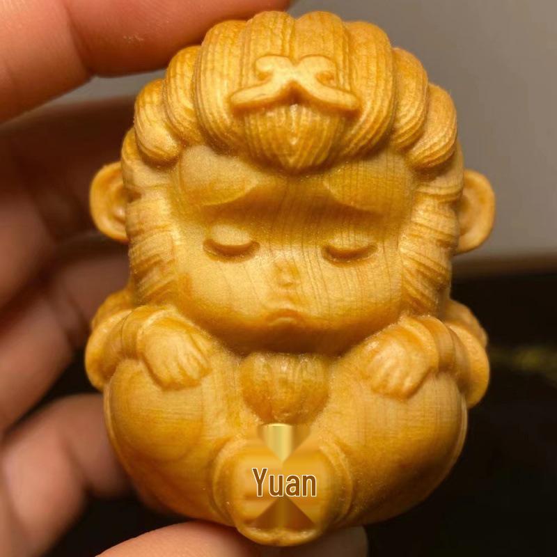 Taihang Cliff Cypress Sun Wukong Sculpture: Creative Solid Wood Monkey Desktop Ornament