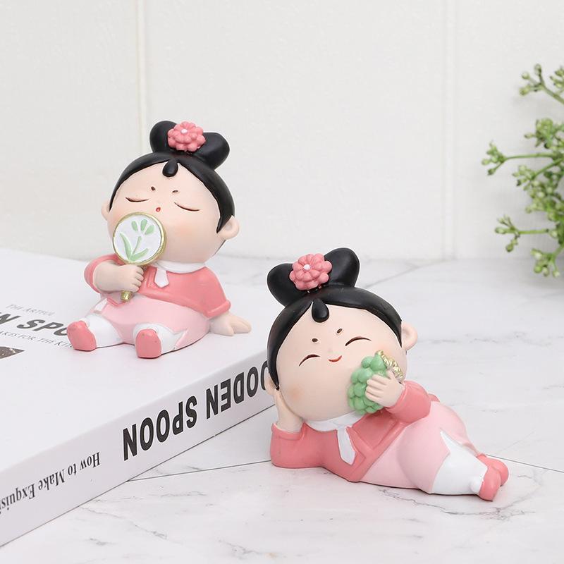 4pcs Creative Office Desktop Cute Palace Maid Decoration Ornaments Palace Grid Car Supplies Cartoon Dolls Decompression Ornament