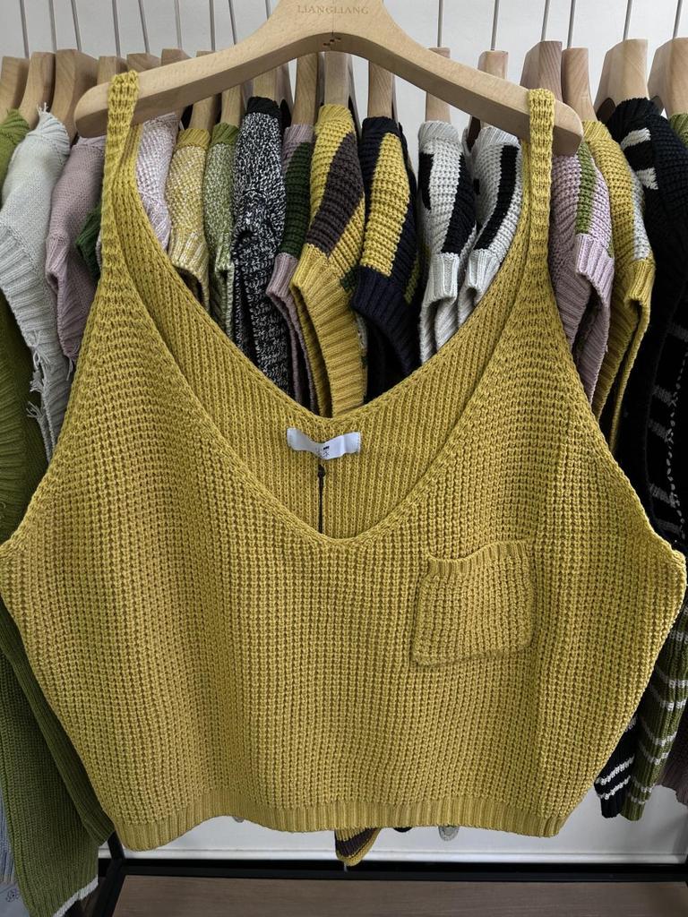 Xiao Wang's Spring Korean Style Plus Size Layered Knit Camisole Vest