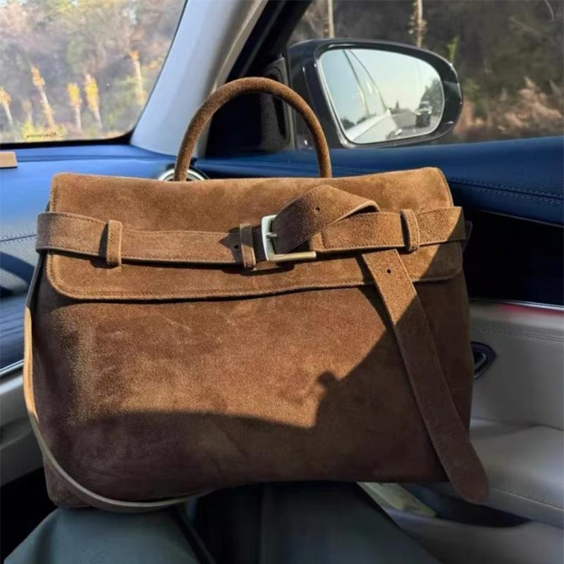 Winter Designer Feminine Bag with Matte Suede Belt Buckle Versatile Shoulder Bag Female Displacement Work Bag